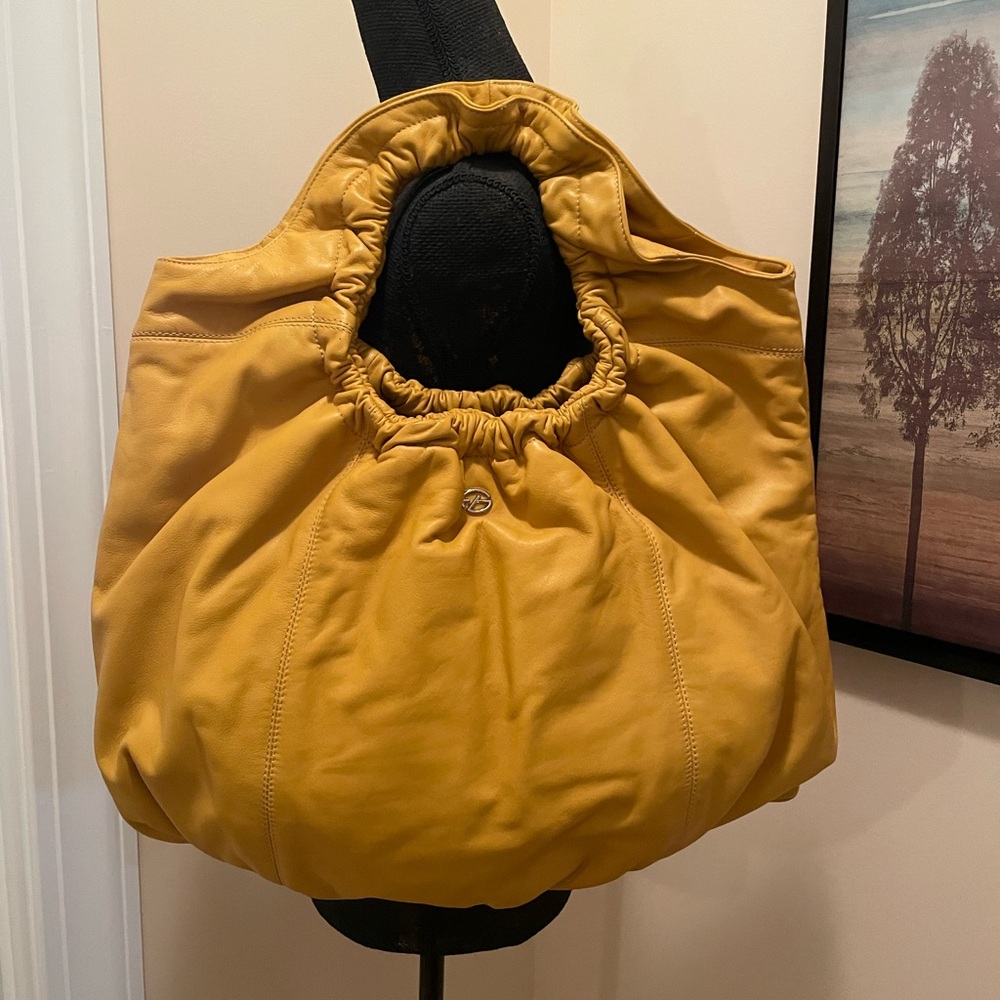 Francesco Biasia leather bag in excellent condition